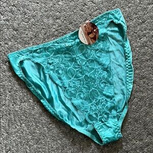 NWT Vintage Shandiz Lingerie Turquoise Lace Panties